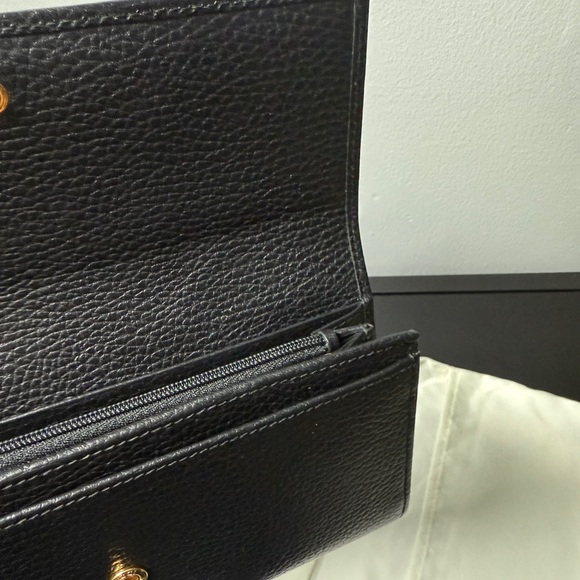 Gucci GG Marmont leather continental wallet
Style: 456116 CAO0G 1000 - Picture 9 of 14